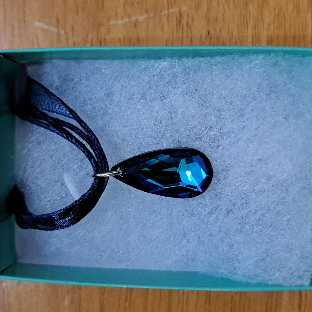 🔥CLEARANCE! Deep Sea Crystal Marquise Necklace - Picture 2 of 6